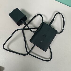 Ororo Black Portable Charger